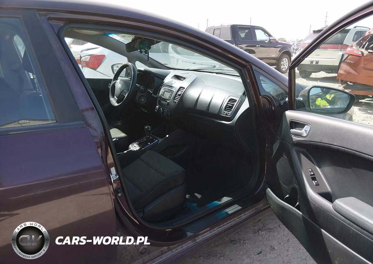 2018 Kia Forte Lx VIN:3KPFK4A75JE168054 - 5
