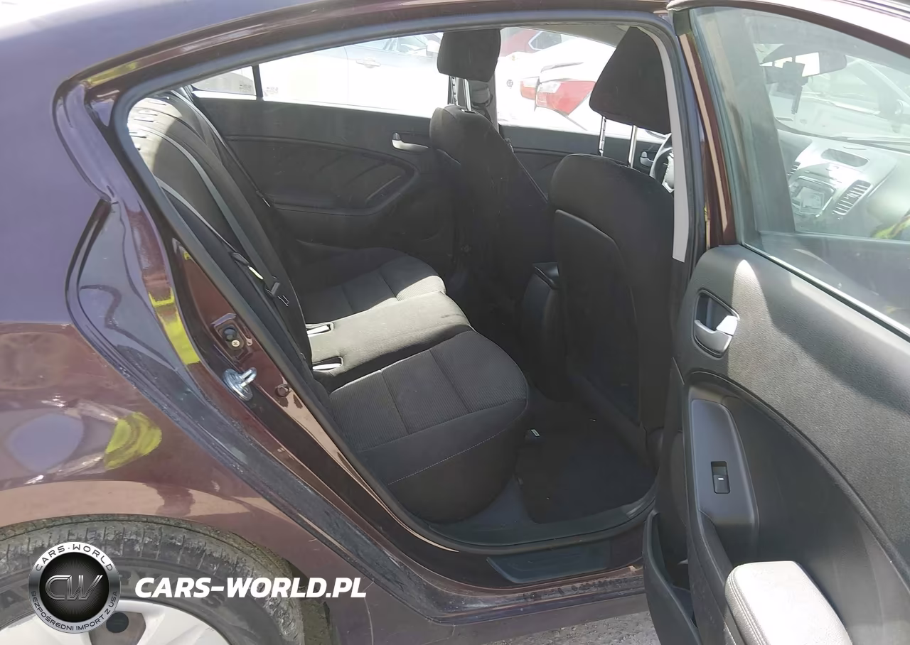 2018 Kia Forte Lx VIN:3KPFK4A75JE168054 - 8