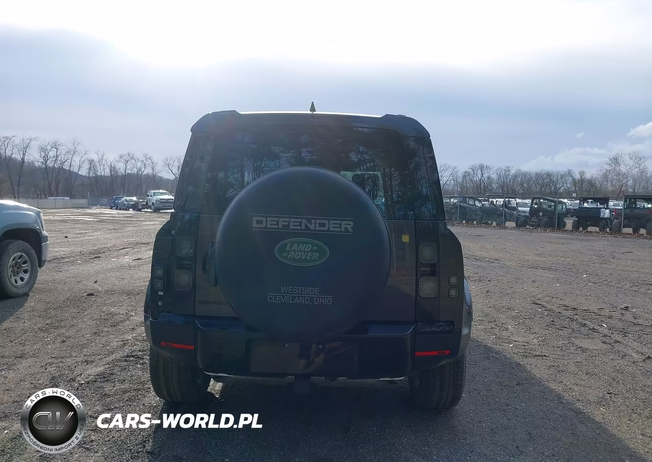 2026 Land Rover Defender P300 S VIN:SALEJ7EXXT2482706 - 17
