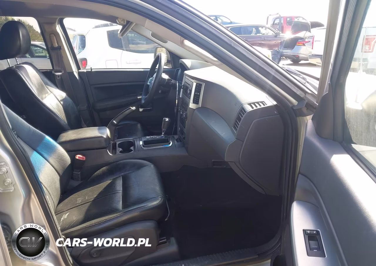 2009 Jeep Grand Cherokee Laredo VIN:1J8GS48K19C502767 - 5