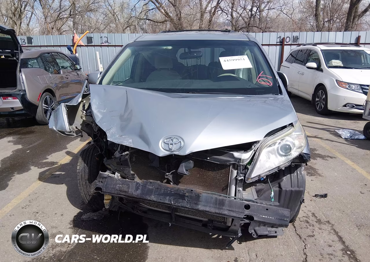 2011 Toyota Sienna Le V6 VIN:5TDKK3DC0BS046016 - 13