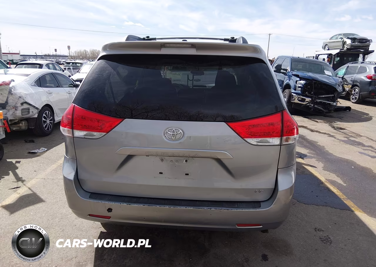 2011 Toyota Sienna Le V6 VIN:5TDKK3DC0BS046016 - 17