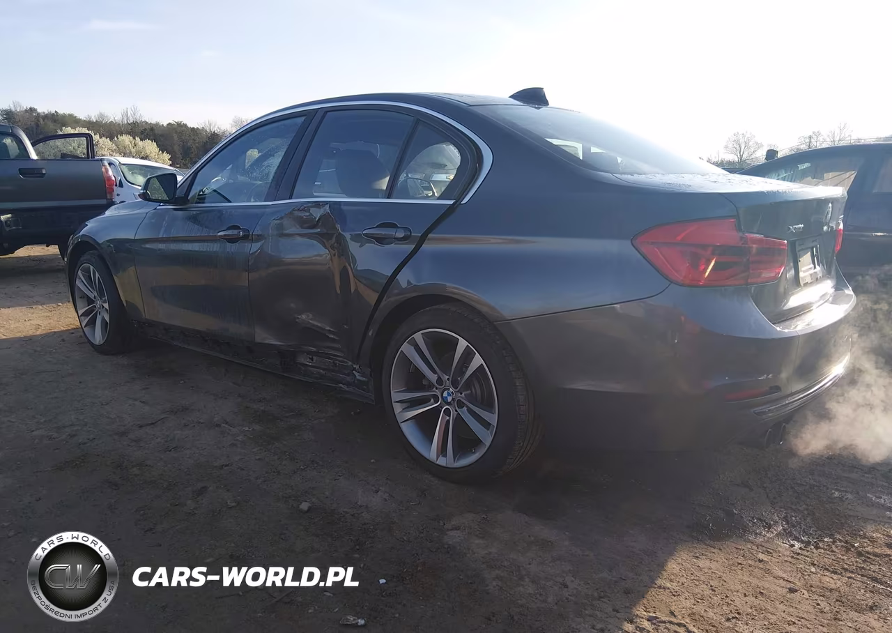 2018 BMW 330I xDrive VIN:WBA8D9C52JEM34957 - 3