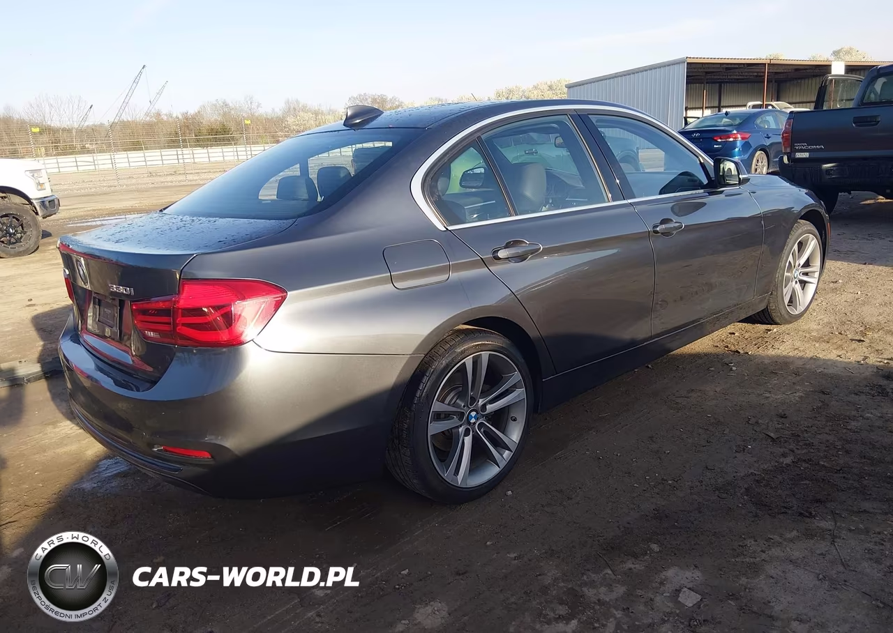 2018 BMW 330I xDrive VIN:WBA8D9C52JEM34957 - 4