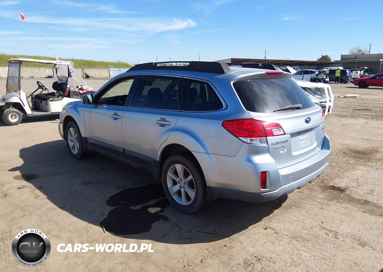 2013 Subaru Outback 2.5I Premium VIN:4S4BRCCC6D1264325 - 3