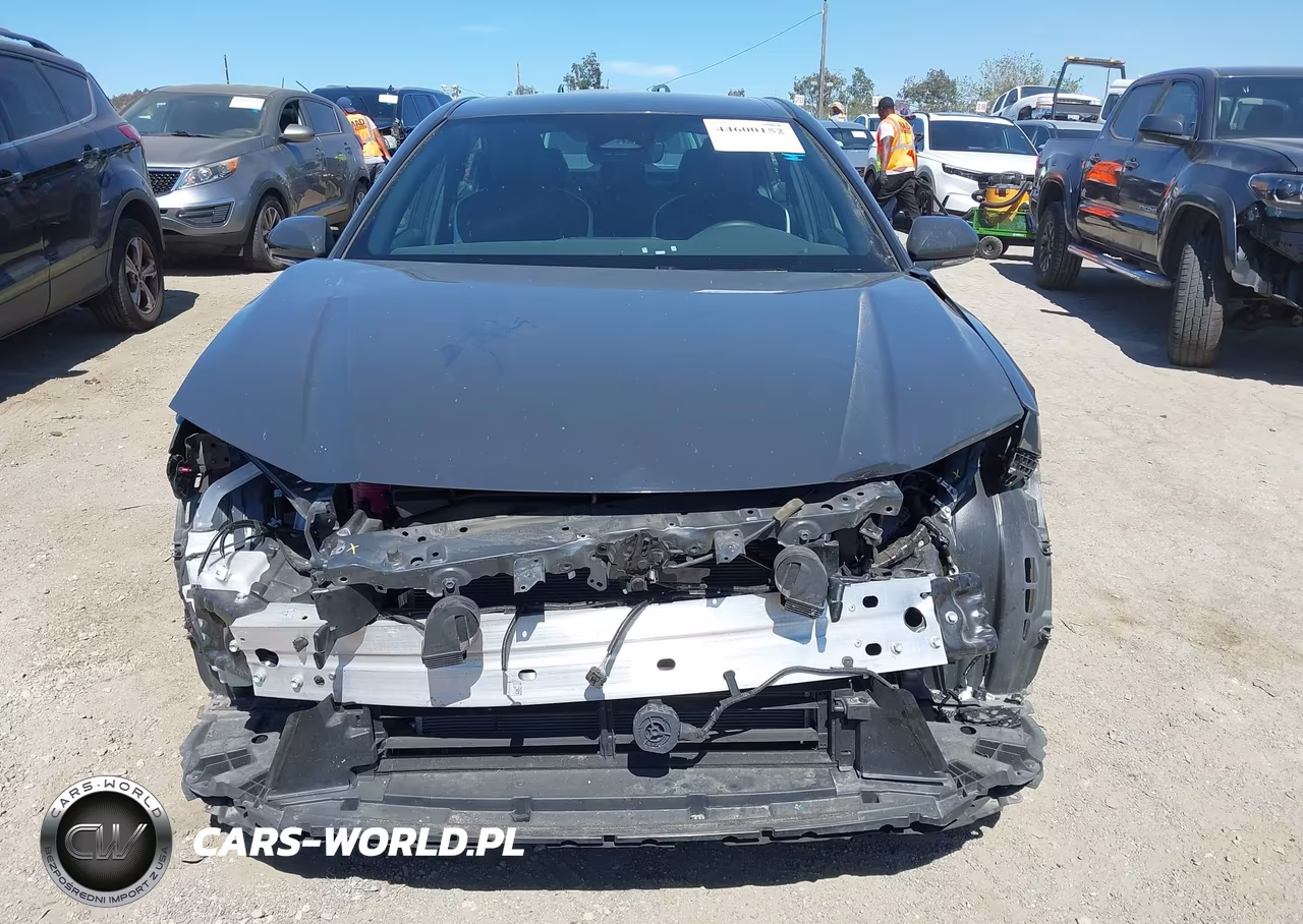 2025 Toyota Camry Se VIN:4T1DAACK9SU593690 - 13