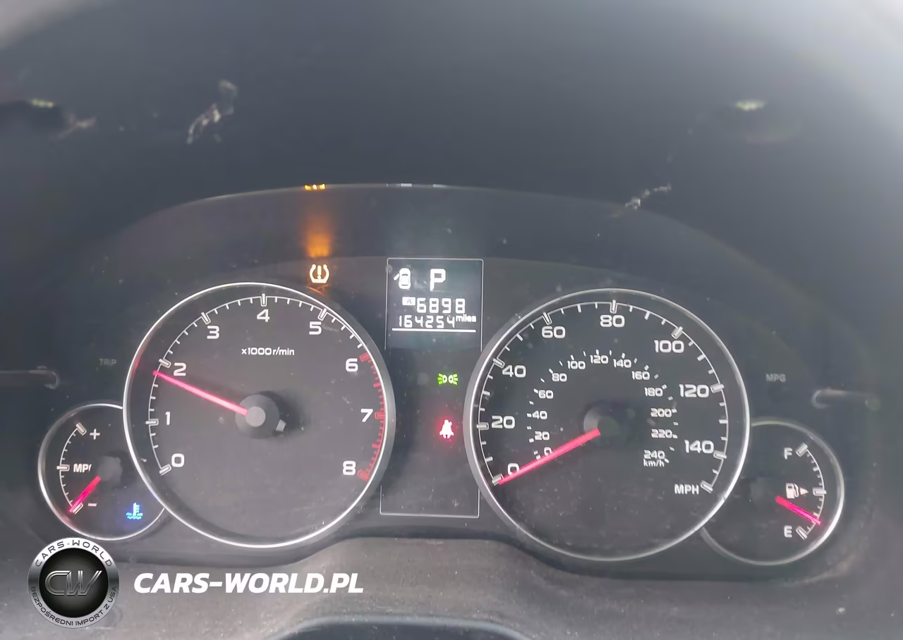 2014 Subaru Outback 2.5I Premium VIN:4S4BRBCC1E3230101 - 15