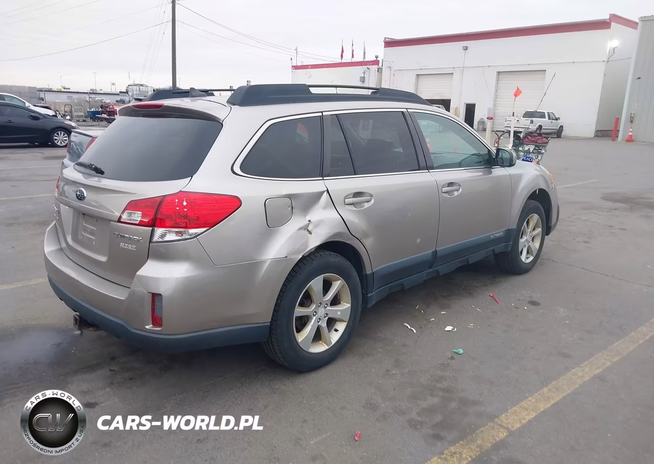 2014 Subaru Outback 2.5I Premium VIN:4S4BRBCC1E3230101 - 4