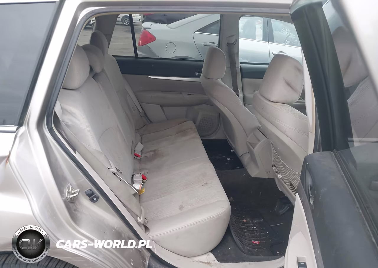2014 Subaru Outback 2.5I Premium VIN:4S4BRBCC1E3230101 - 8