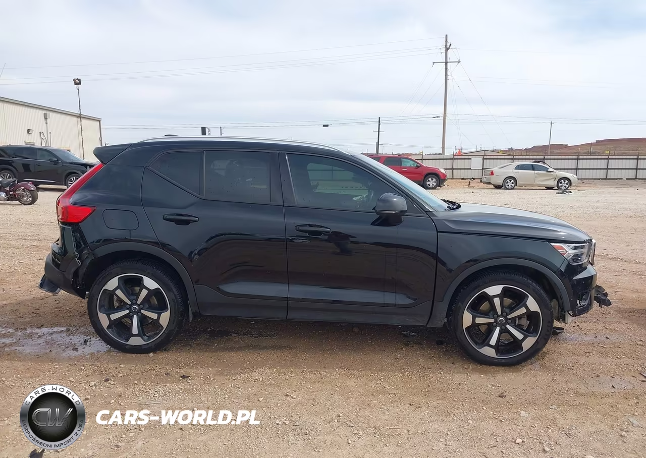2019 Volvo Xc40 T5 Momentum VIN:YV4162UK0K2156022 - 13