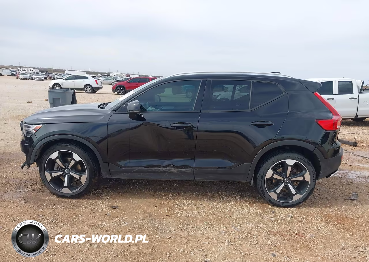 2019 Volvo Xc40 T5 Momentum VIN:YV4162UK0K2156022 - 14