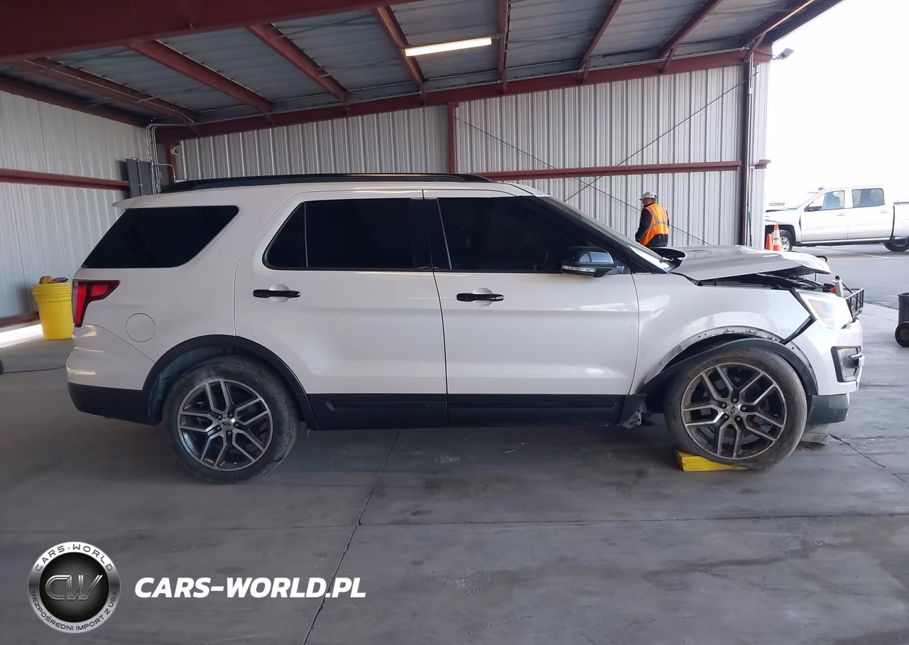 2016 Ford Explorer Sport VIN:1FM5K8GT4GGC23007 - 13