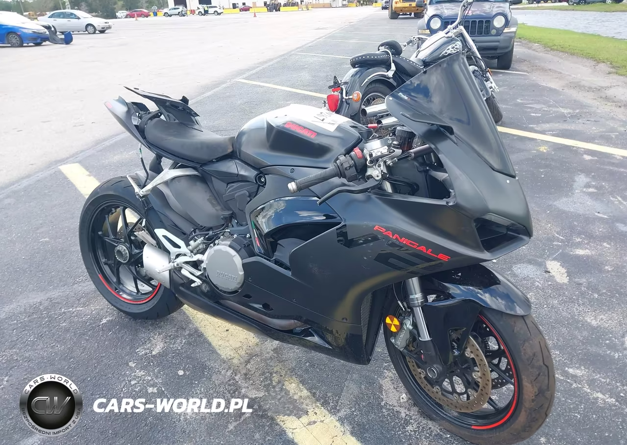 2025 Ducati Panigale V2
