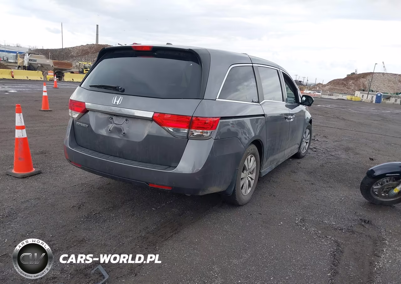 2015 Honda Odyssey Ex-L VIN:5FNRL5H65FB014250 - 4