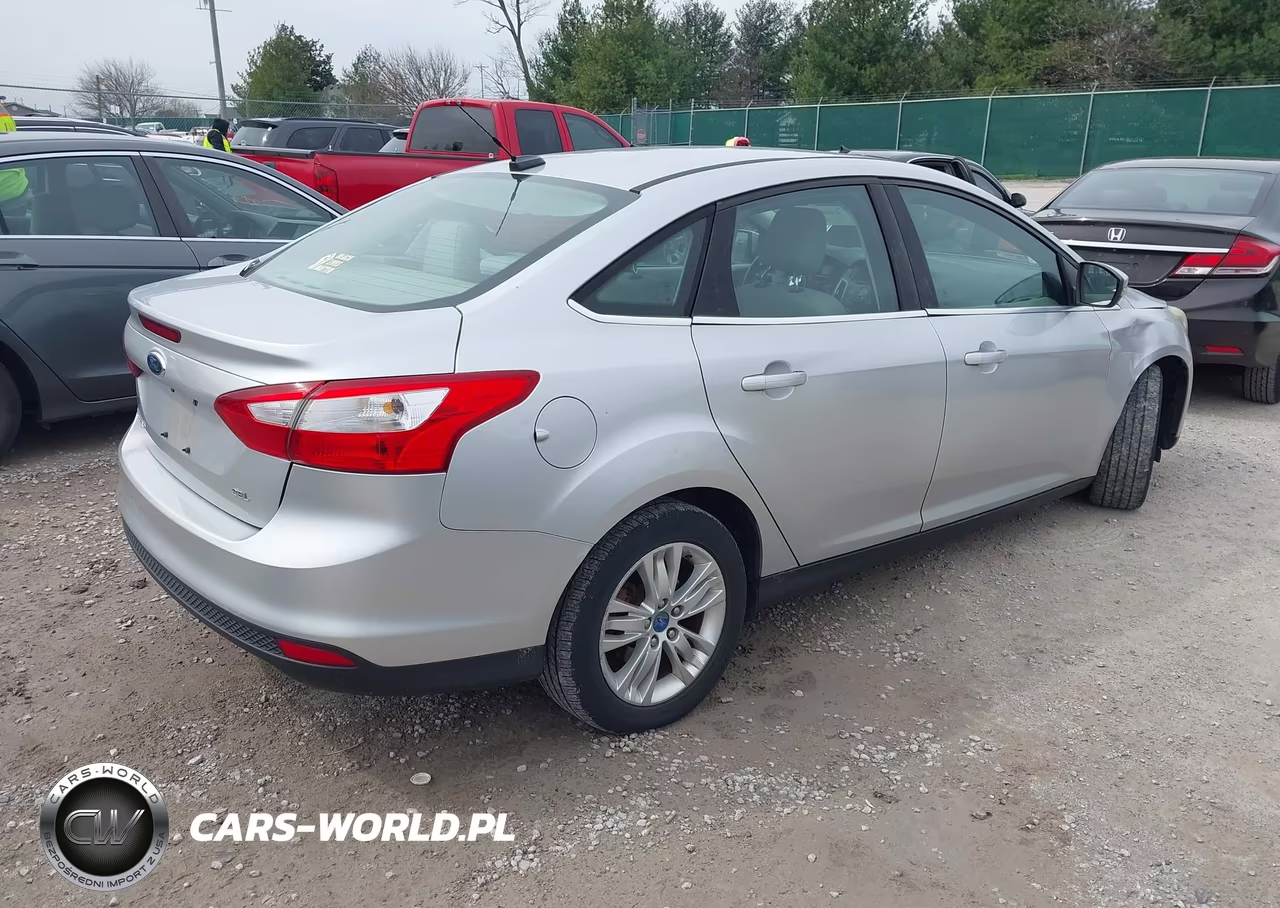 2012 Ford Focus Sel VIN:1FAHP3H23CL106909 - 4
