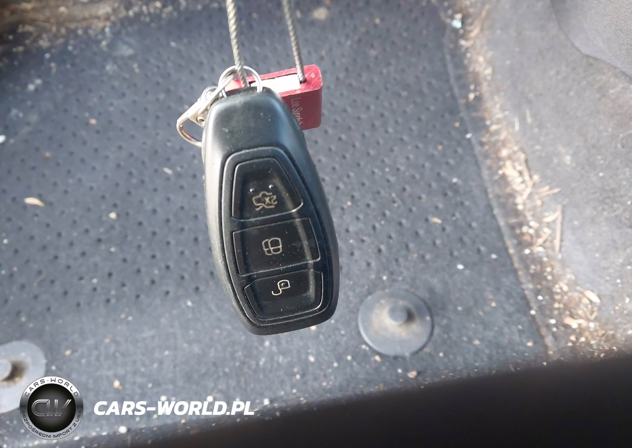 2015 Ford Fiesta Titanium VIN:3FADP4FJ2FM121113 - 11
