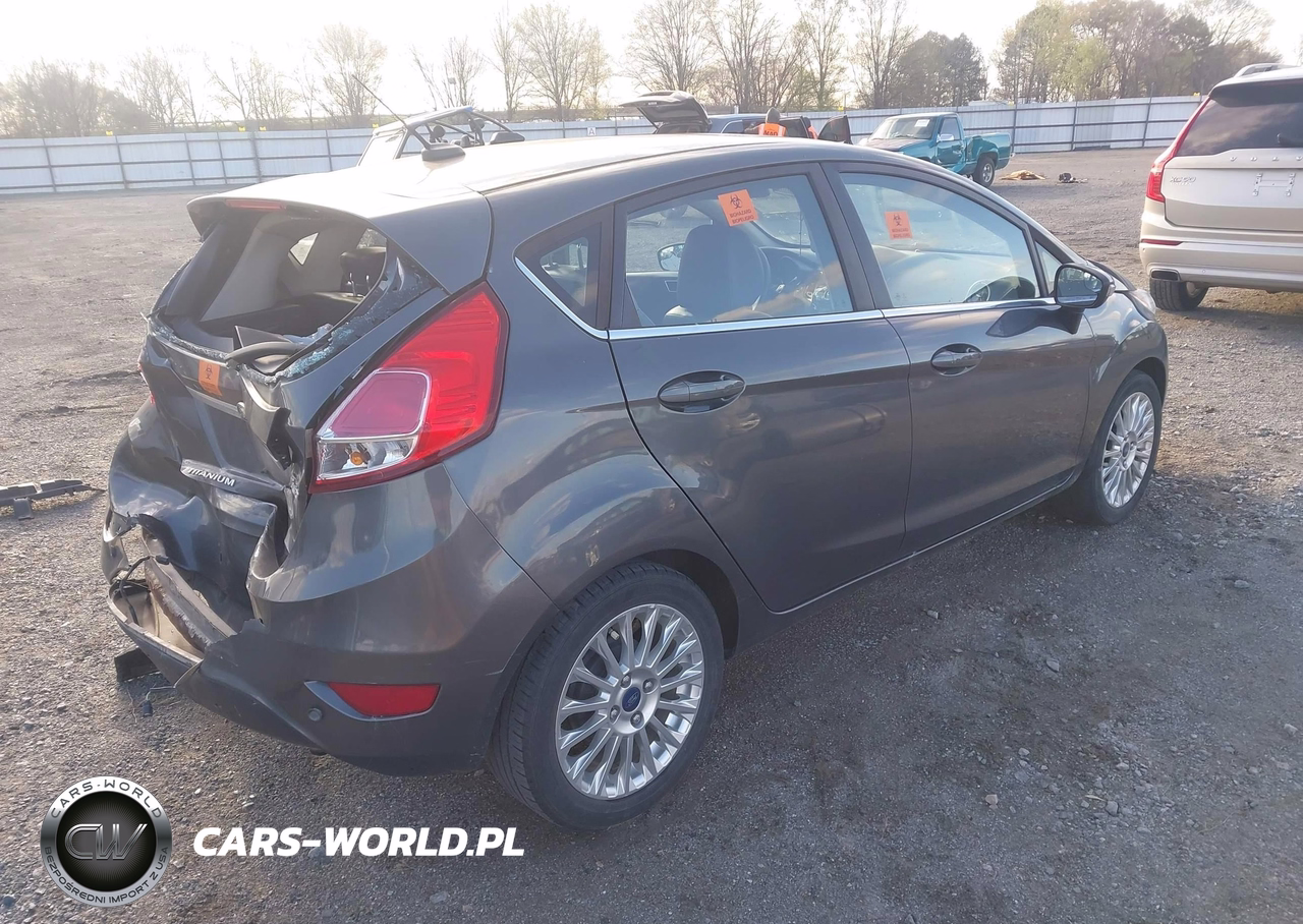 2015 Ford Fiesta Titanium VIN:3FADP4FJ2FM121113 - 4