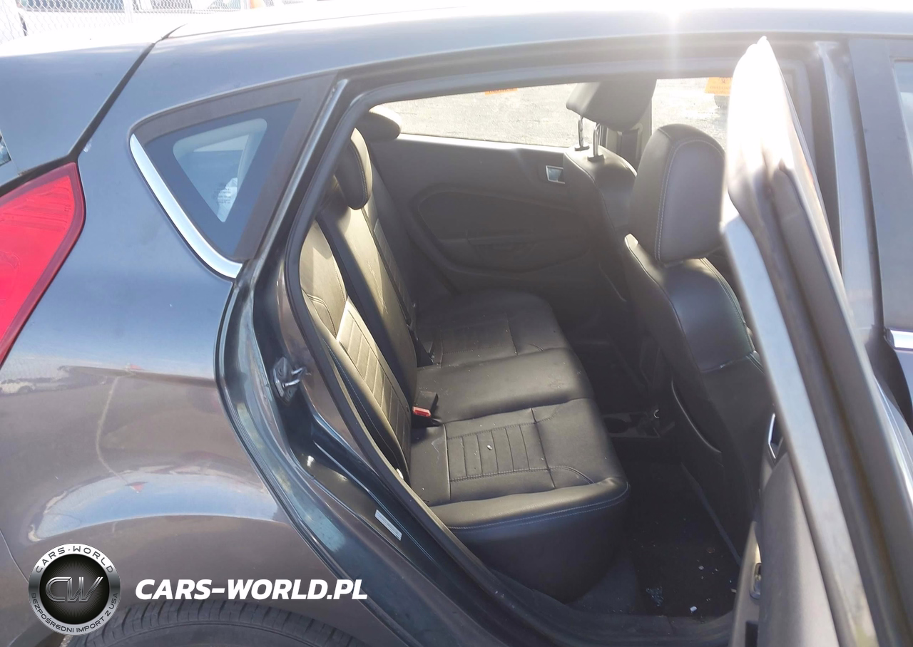 2015 Ford Fiesta Titanium VIN:3FADP4FJ2FM121113 - 8