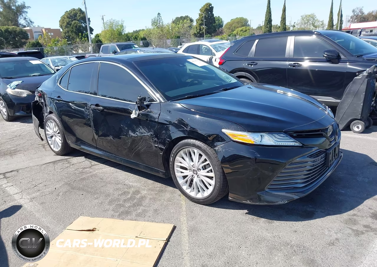 2018 Toyota Camry Xle V6 – zdjęcie 1 z 17