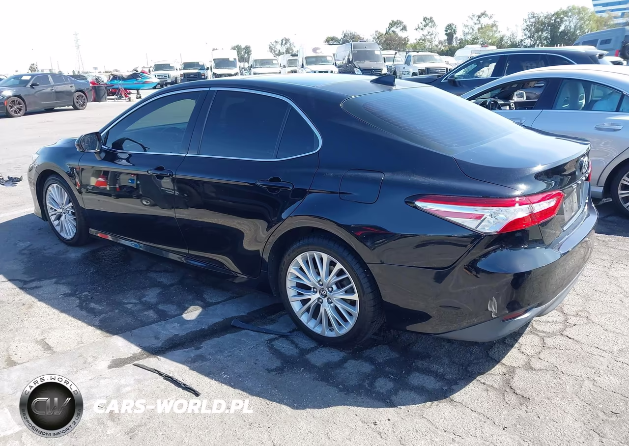 2018 Toyota Camry Xle V6 VIN:4T1BZ1HK1JU005840 - 3
