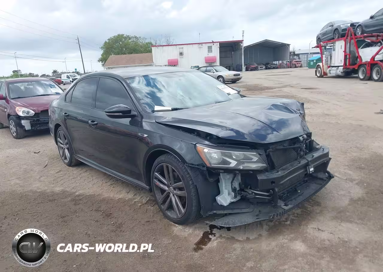 2018 Volkswagen Passat 2.0T R-Line-2.0T S