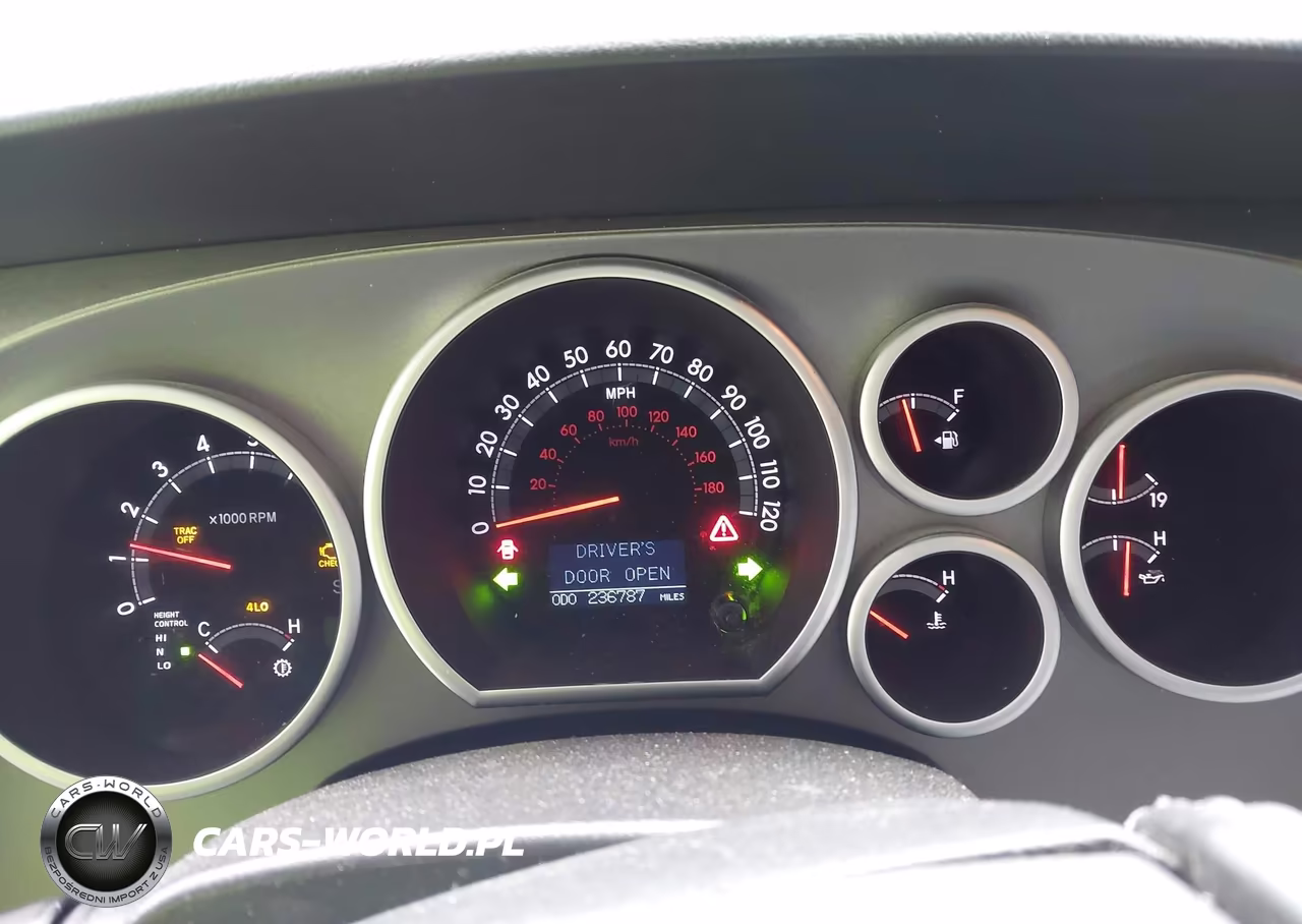 2015 Toyota Sequoia Platinum 5.7L V8 VIN:5TDDW5G10FS124819 - 7