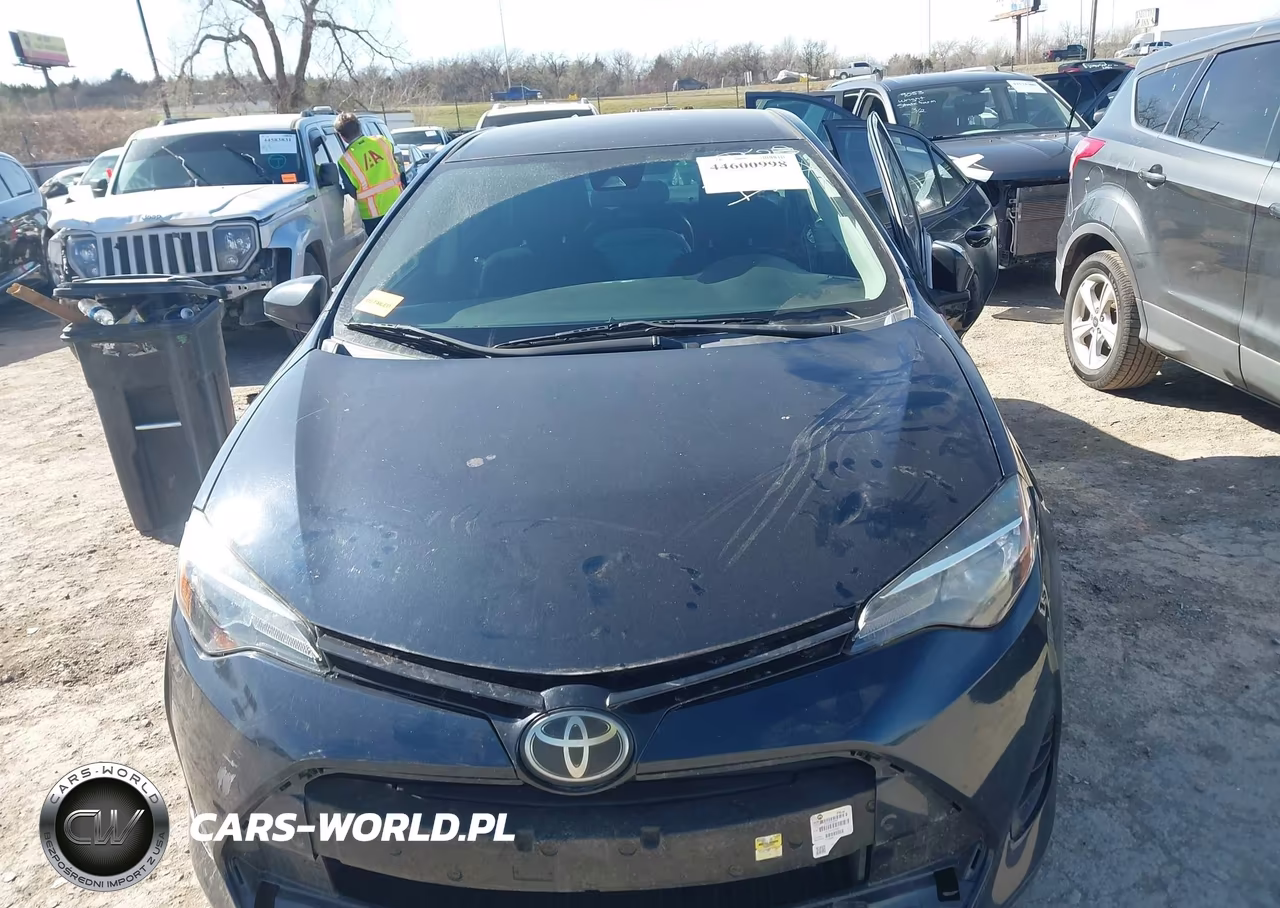 2017 Toyota Corolla Le VIN:2T1BURHE6HC918533 - 12