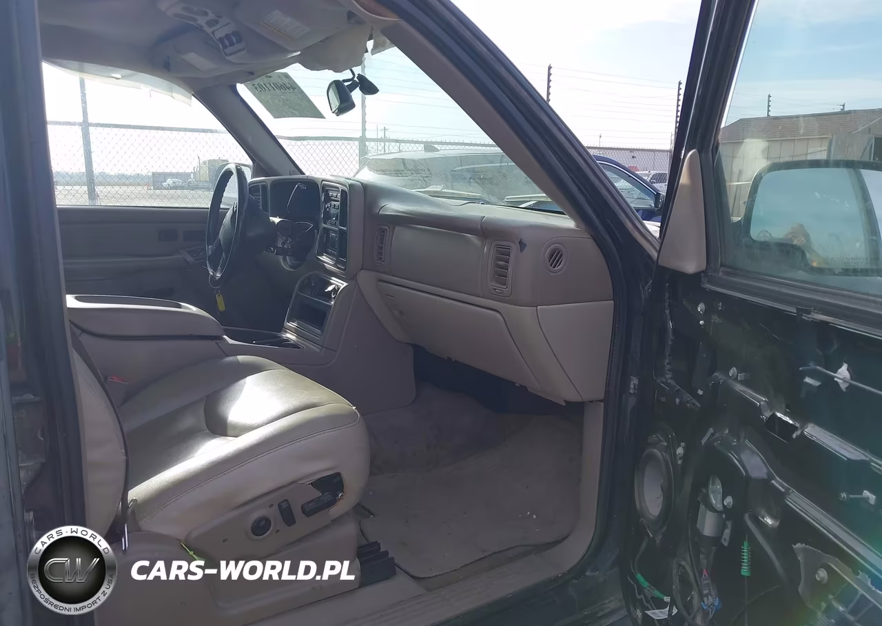 2004 Chevrolet Tahoe Lt VIN:1GNEC13Z44R120745 - 5