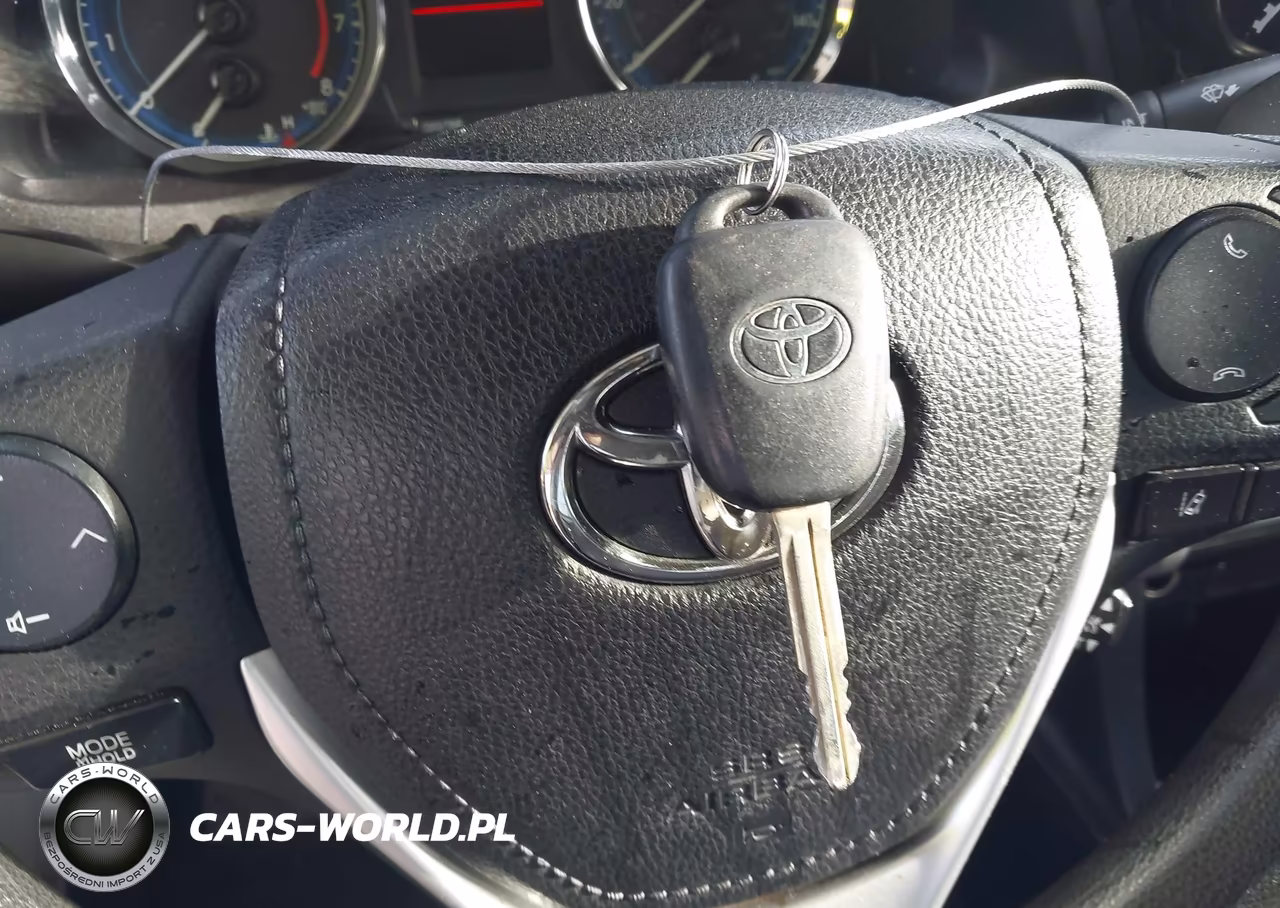 2017 Toyota Corolla Le VIN:2T1BURHE0HC779757 - 11