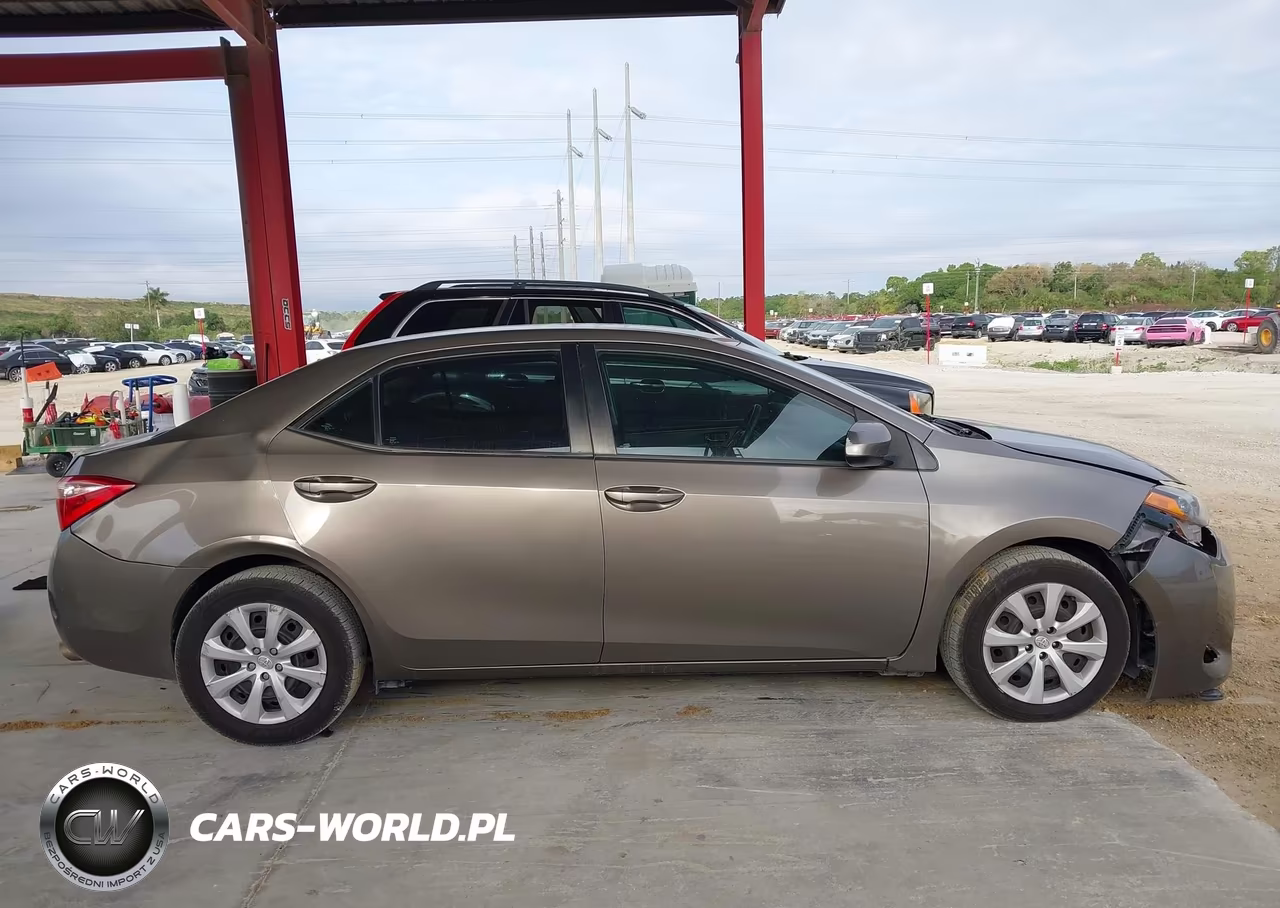 2017 Toyota Corolla Le VIN:2T1BURHE0HC779757 - 14