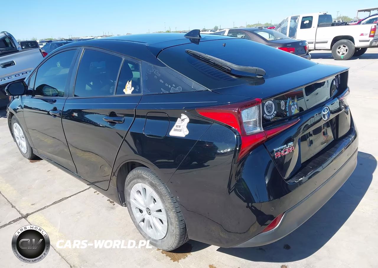 2019 Toyota Prius Le VIN:JTDKARFU5K3077310 - 3