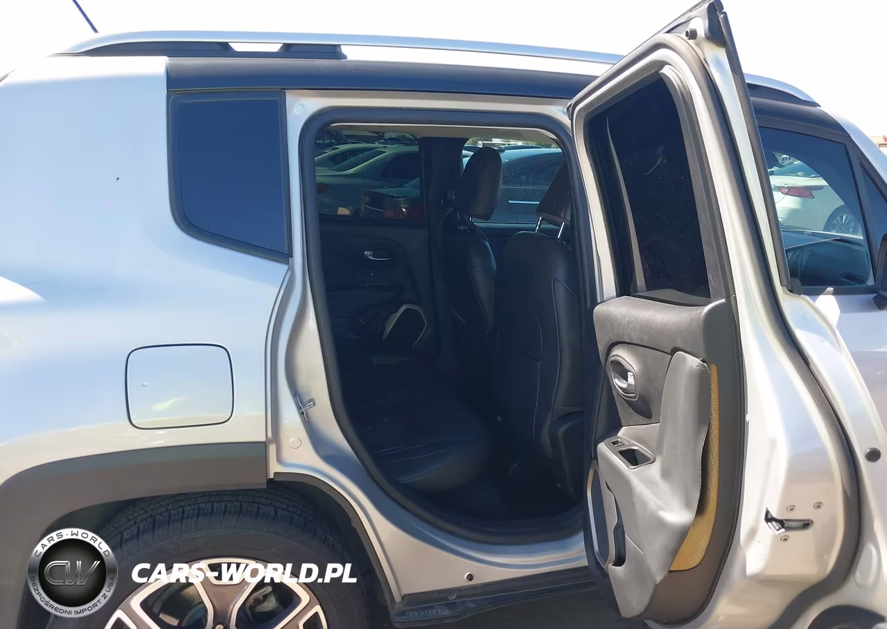 2016 Jeep Renegade Limited VIN:ZACCJADTXGPC66442 - 8