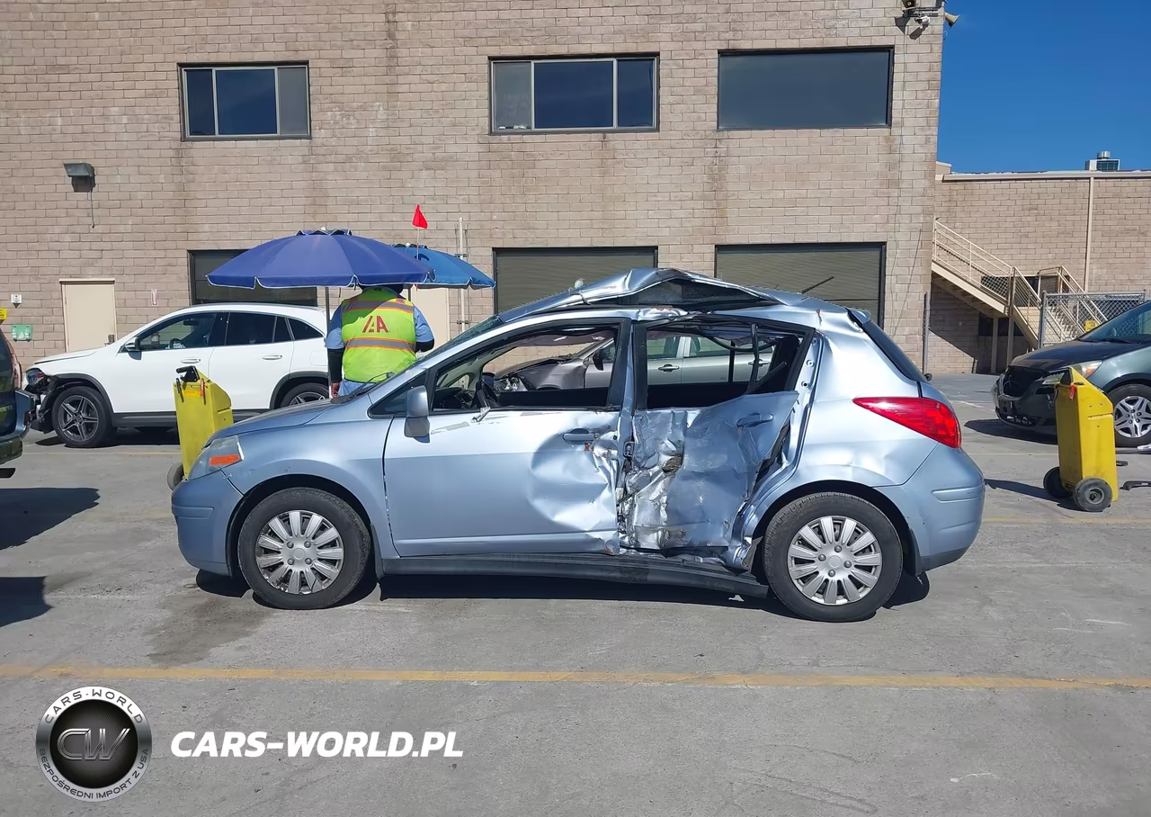2011 Nissan Versa 1.8S VIN:3N1BC1CP0BL371389 - 14