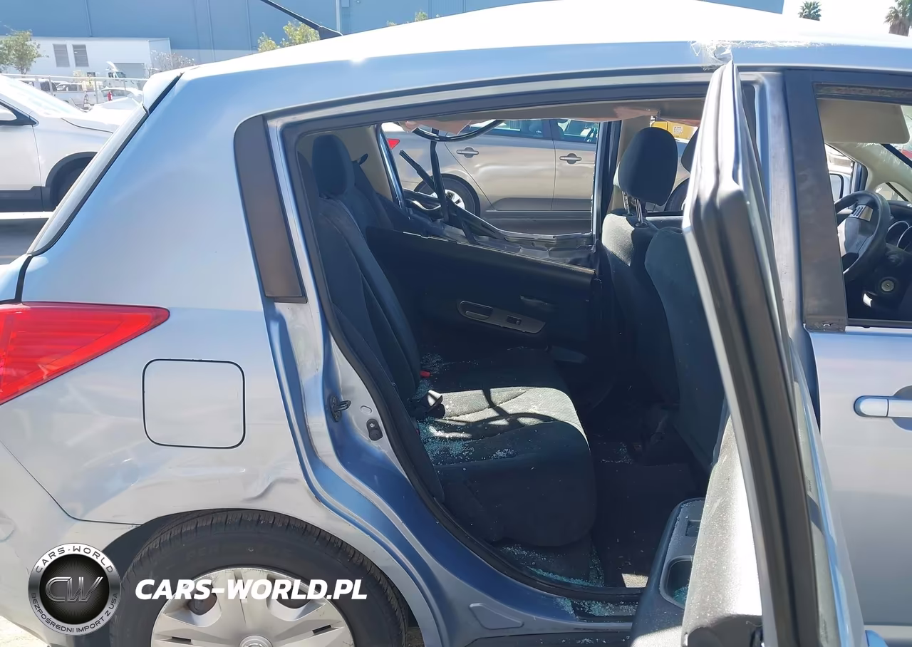 2011 Nissan Versa 1.8S VIN:3N1BC1CP0BL371389 - 8