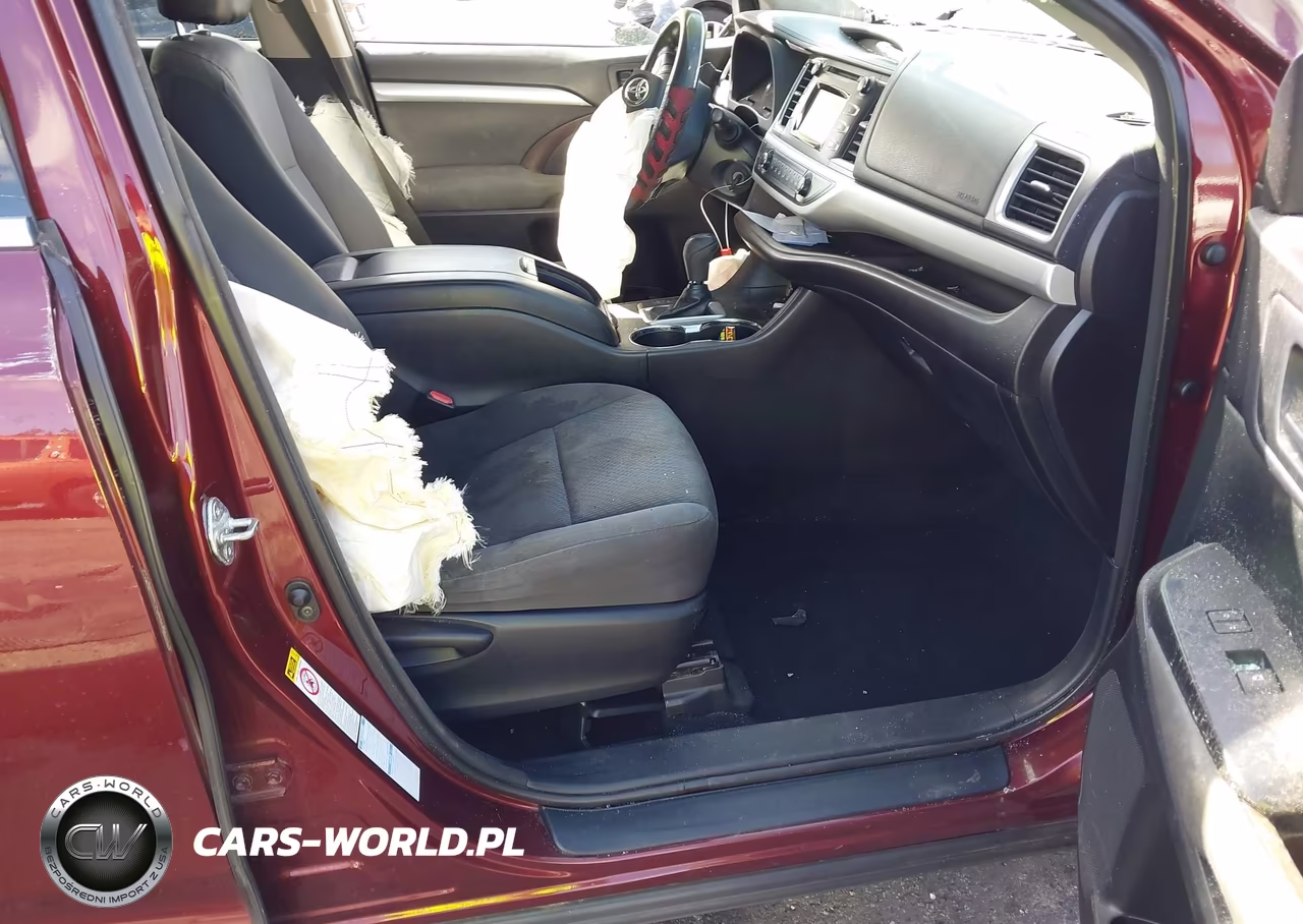 2015 Toyota Highlander Le V6 VIN:5TDBKRFH4FS075181 - 5