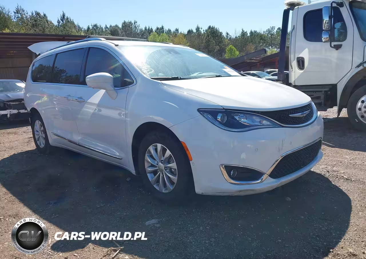 2018 Chrysler Pacifica Touring L Plus