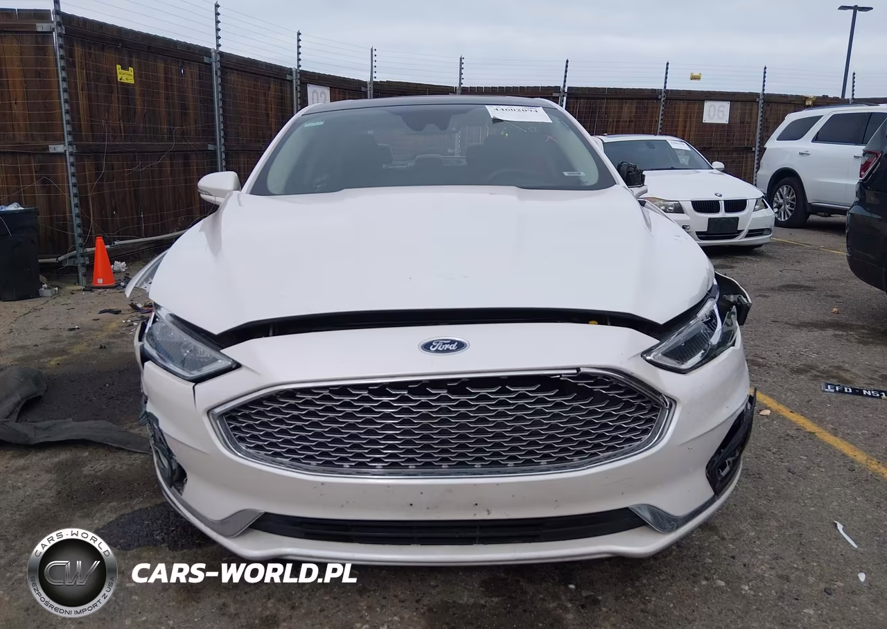 2020 Ford Fusion Plug-In Hybrid Titanium VIN:3FA6P0SU2LR218084 - 13