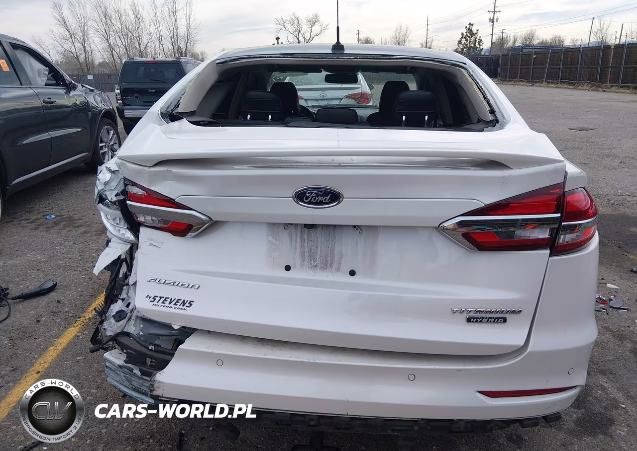 2020 Ford Fusion Plug-In Hybrid Titanium VIN:3FA6P0SU2LR218084 - 17