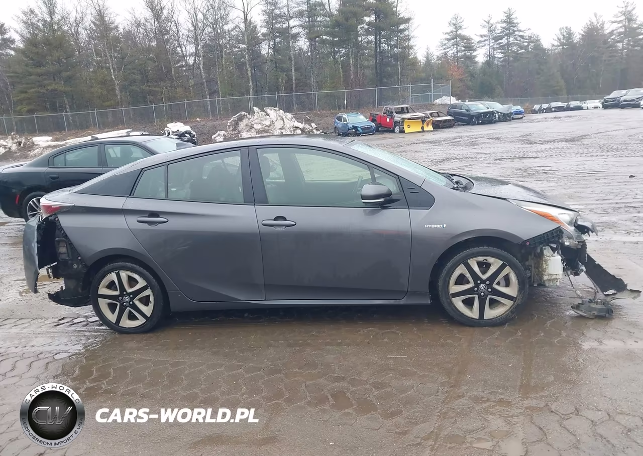 2016 Toyota Prius Three Touring VIN:JTDKARFU3G3511697 - 14