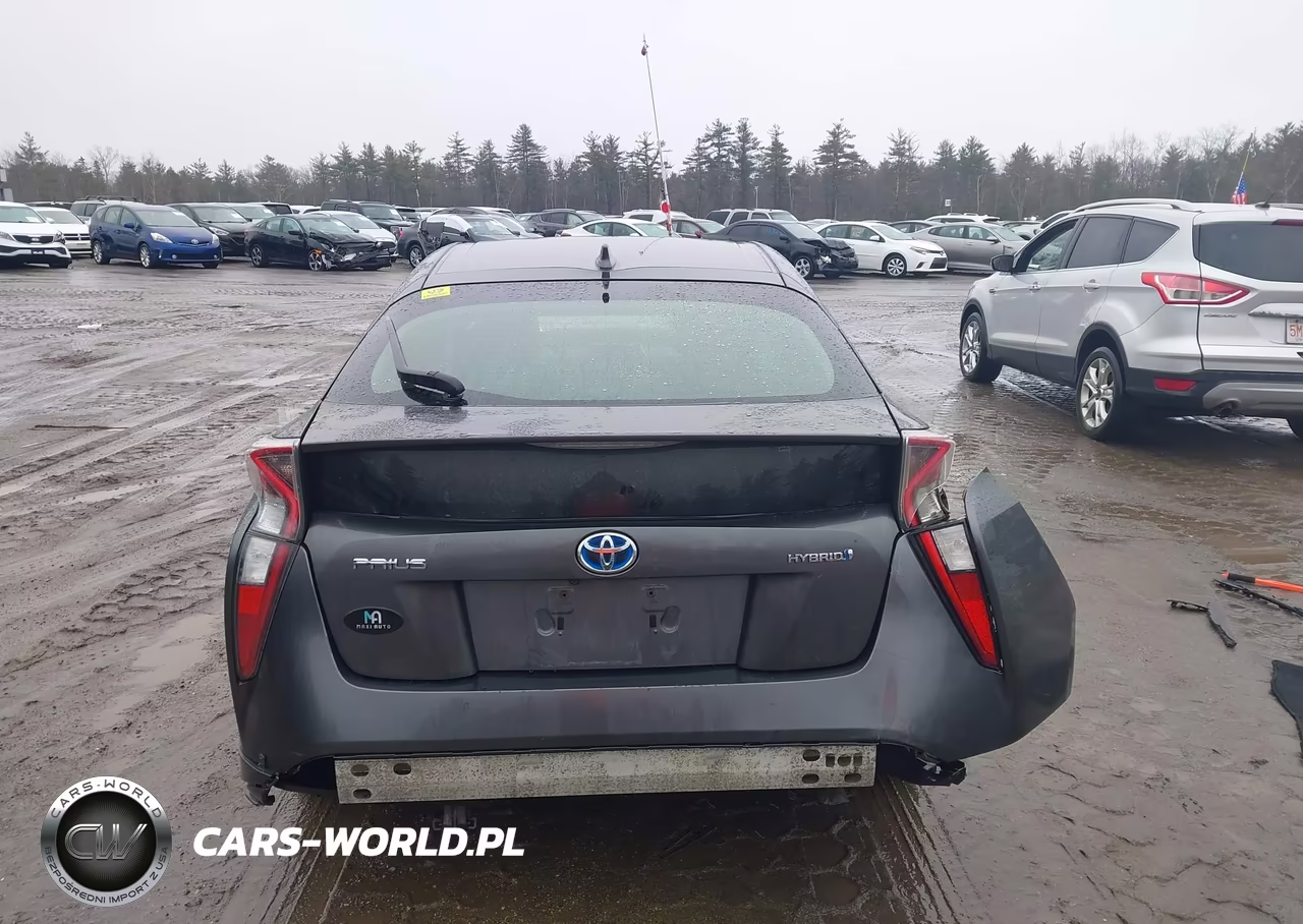 2016 Toyota Prius Three Touring VIN:JTDKARFU3G3511697 - 17