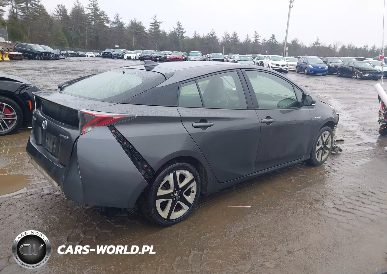 2016 Toyota Prius Three Touring VIN:JTDKARFU3G3511697 - 4