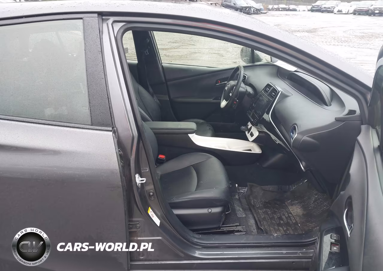 2016 Toyota Prius Three Touring VIN:JTDKARFU3G3511697 - 5