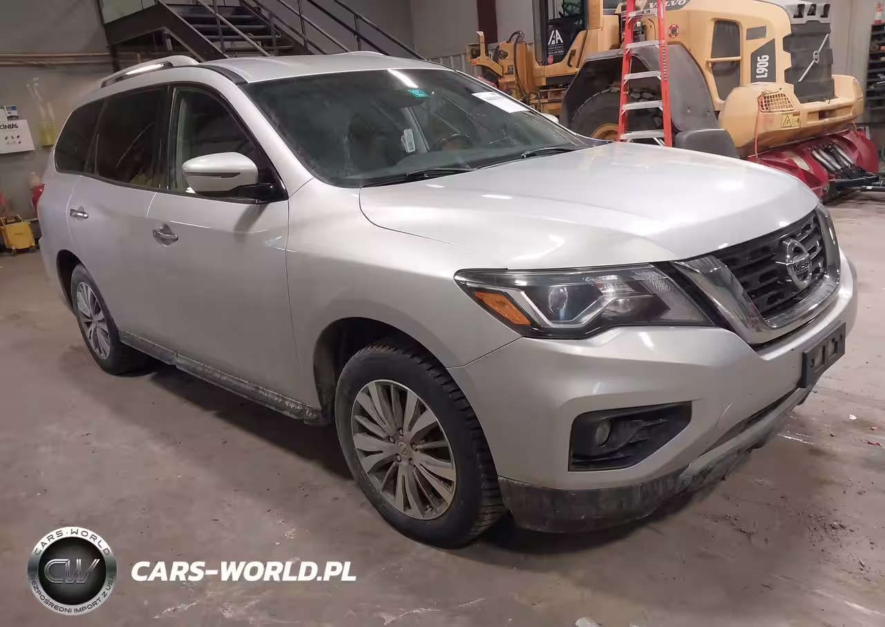 2018 Nissan Pathfinder Sv
