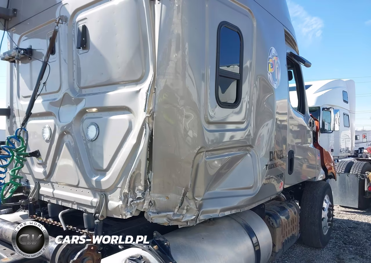 2020 Freightliner New Cascadia 126 VIN:3AKJHHDR5LSLM5450 - 11