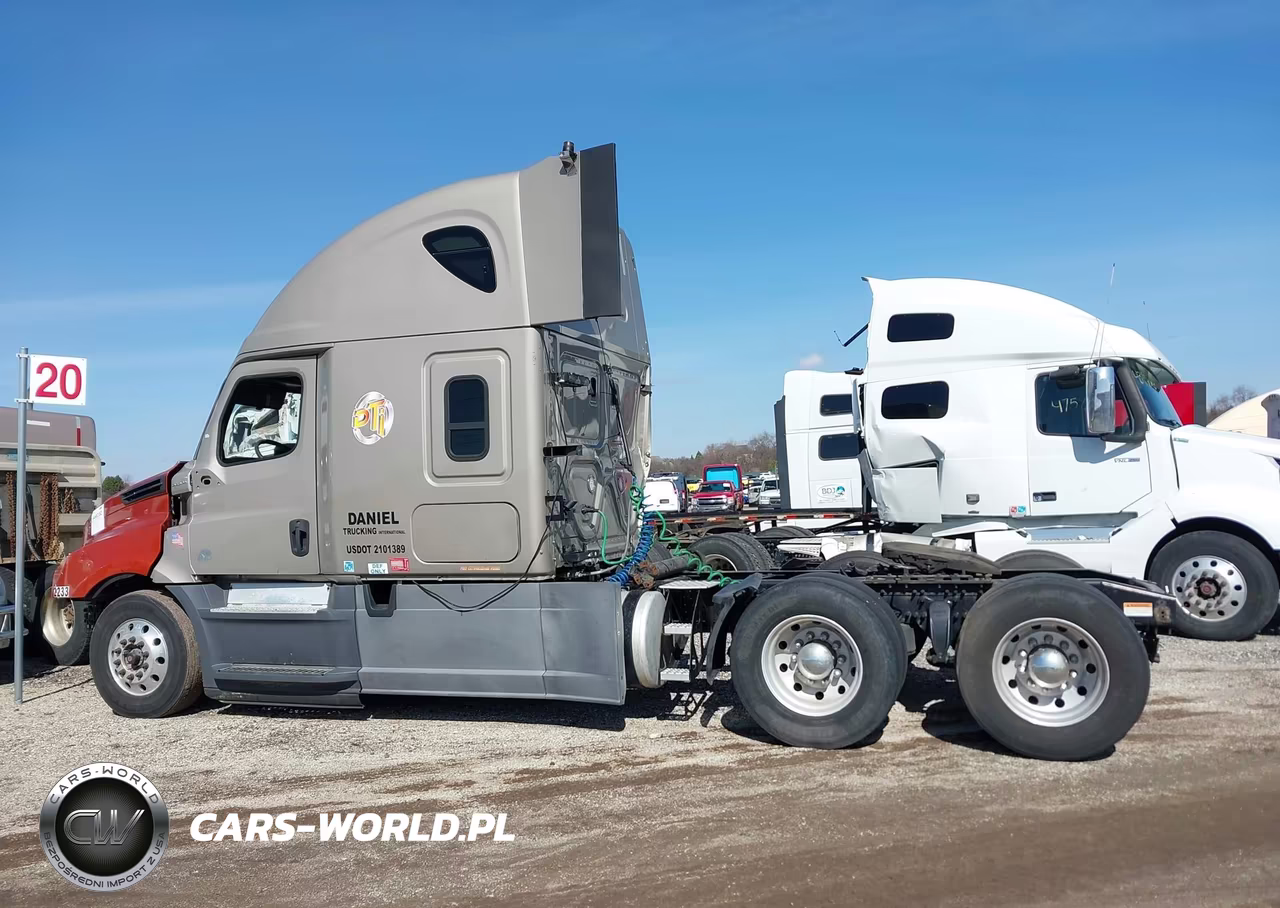 2020 Freightliner New Cascadia 126 VIN:3AKJHHDR5LSLM5450 - 14
