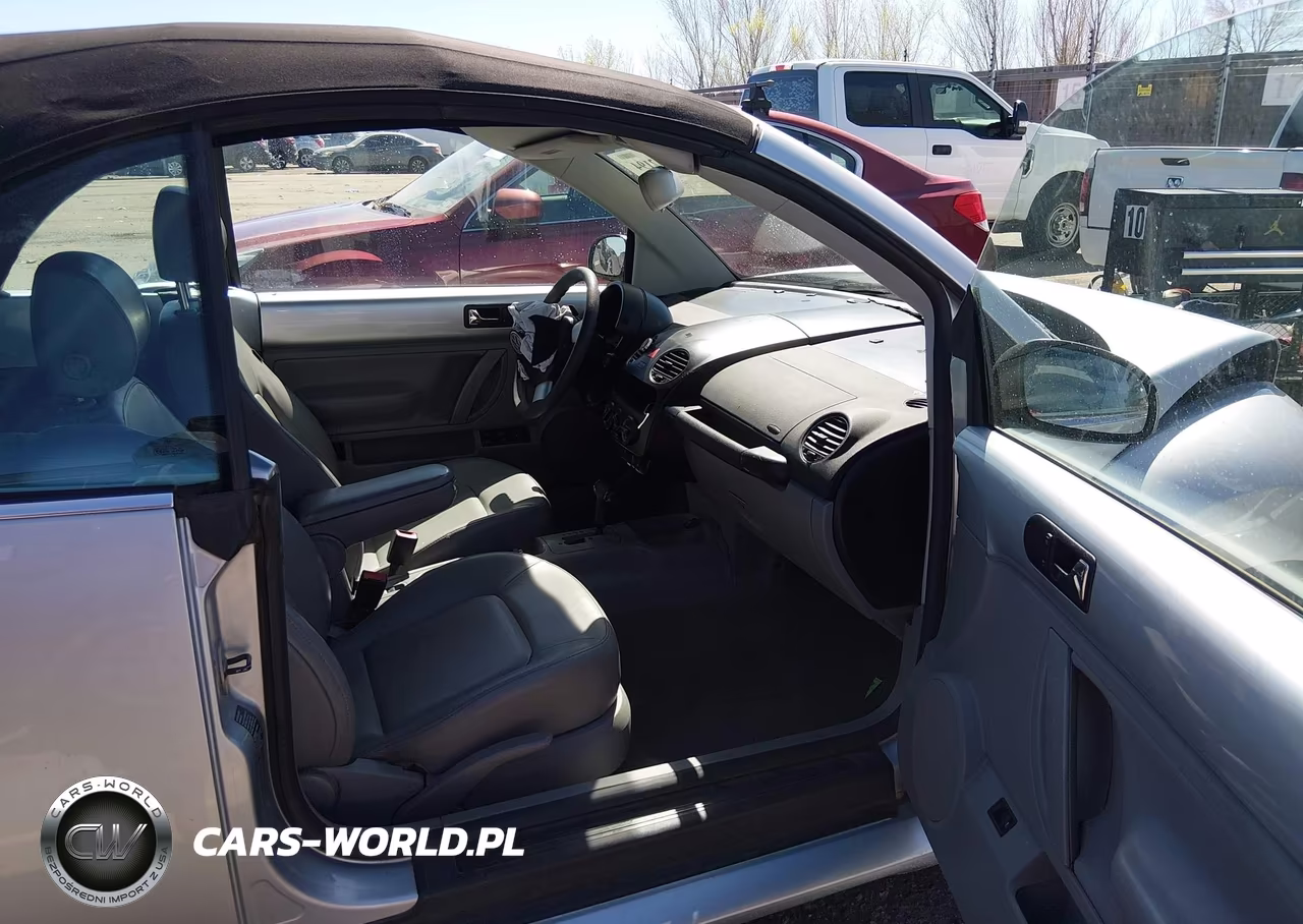 2007 Volkswagen New Beetle 2.5 VIN:3VWRF31Y07M401080 - 5