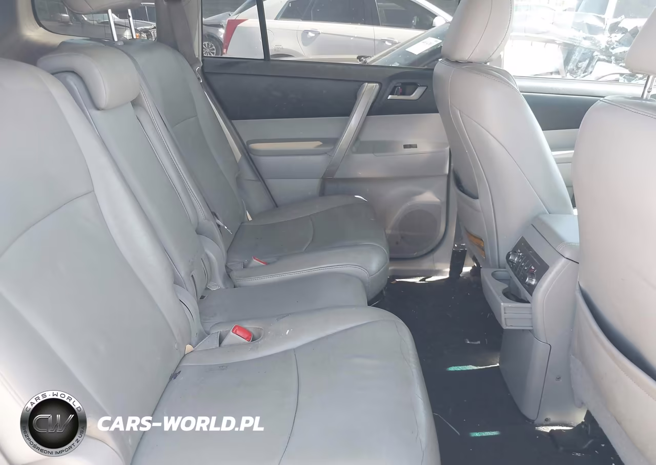 2013 Toyota Highlander Se V6 VIN:5TDBK3EH3DS234980 - 8