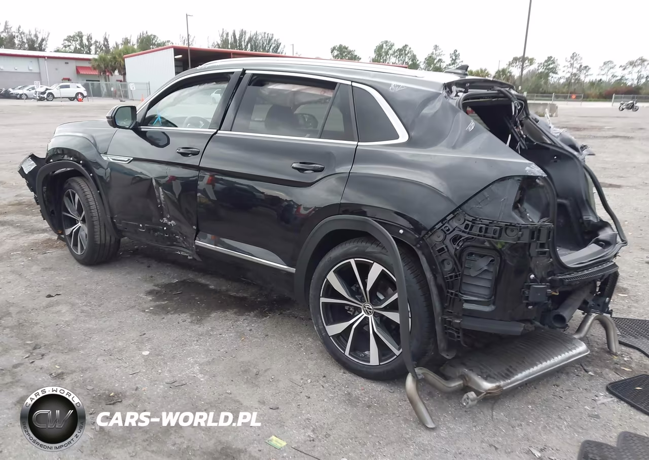 2024 Volkswagen Atlas Cross Sport 2.0T Sel Premium R-Line VIN:1V2FE2CA5RC229506 - 3