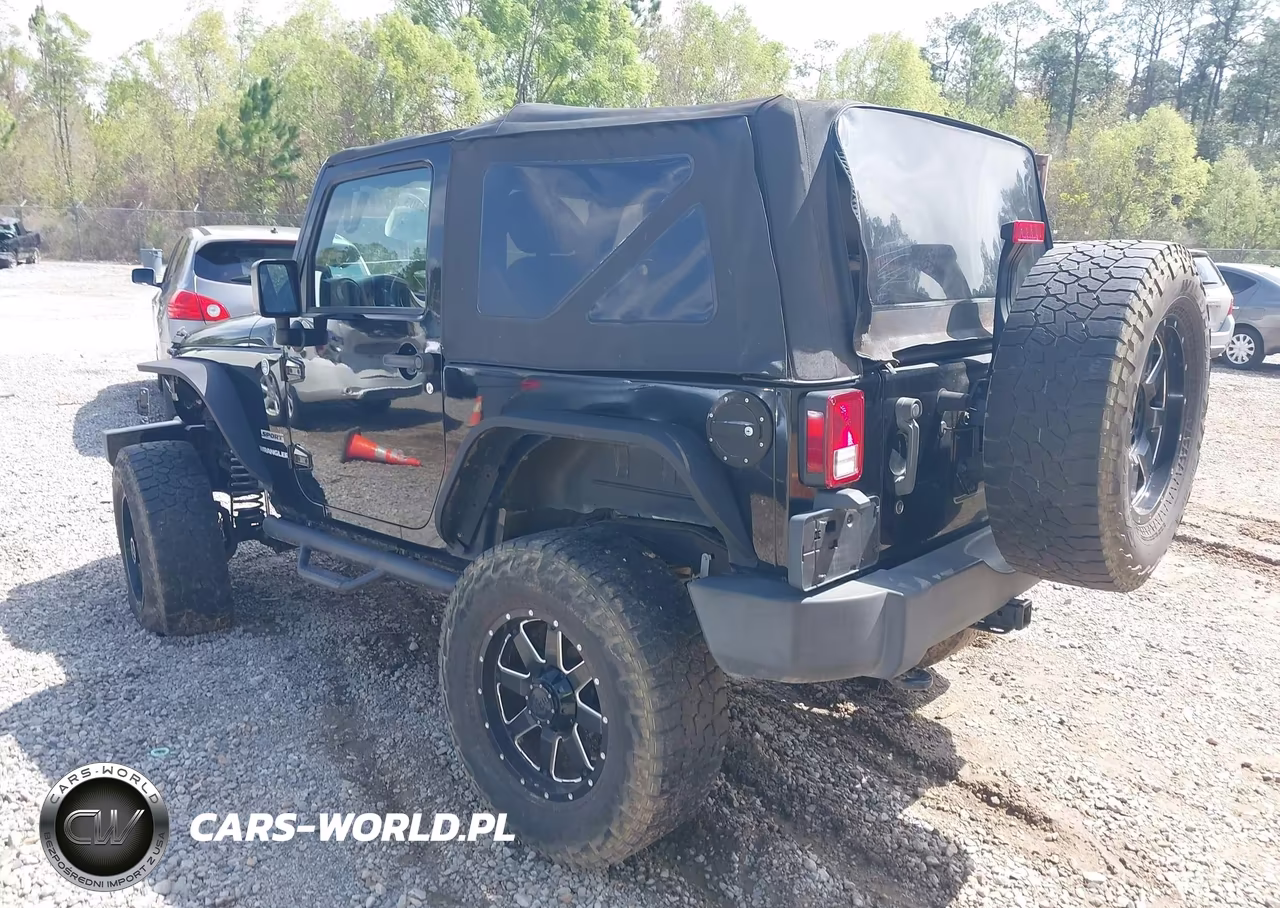 2013 Jeep Wrangler Sport VIN:1C4AJWAG2DL693156 - 3