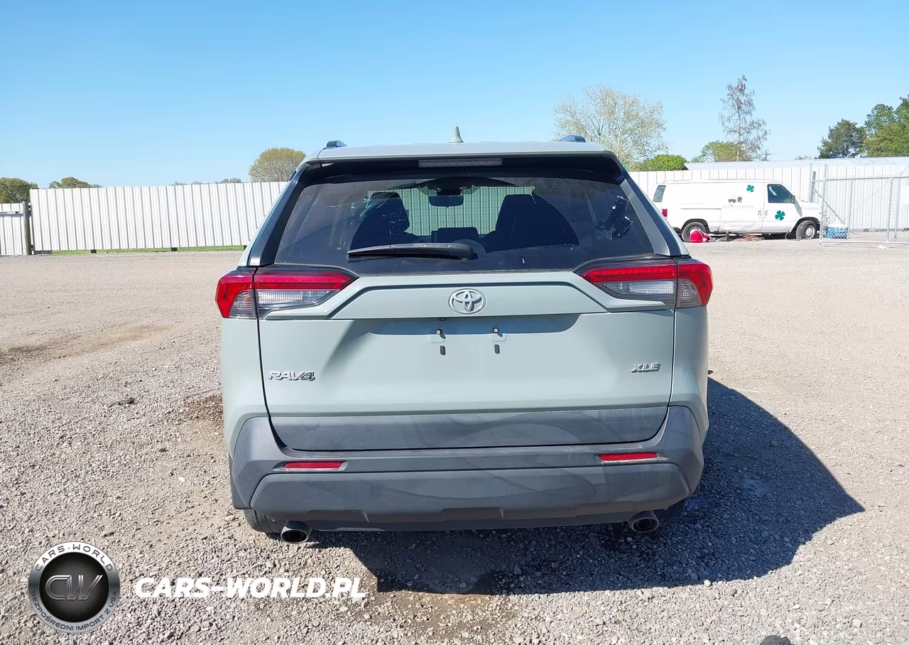 2022 Toyota Rav4 Xle Premium VIN:2T3C1RFV3NW202724 - 17